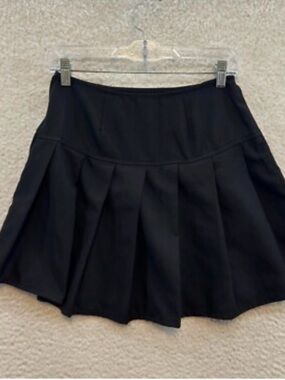 NWT Lumiere Skirt Womens Medium Black Pleated Mini Skirt  Punk Goth City Club